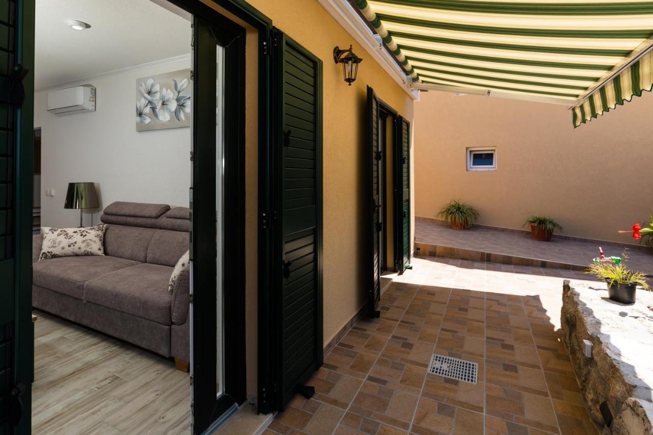 Apartment Pod Nespolom Trsteno Exterior photo